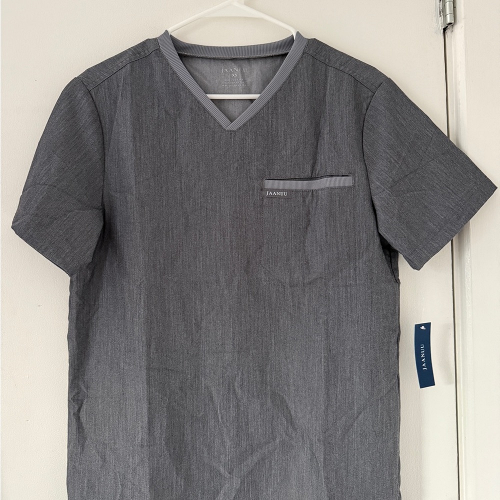 Jaanuu Charcoal Short Sleeve Scrub XS Top NWT